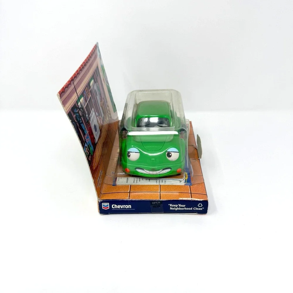 Vintage Chevron Cars Lot Disneyland Autopia Suzy Leo Limo Kelly Kompact Sealed